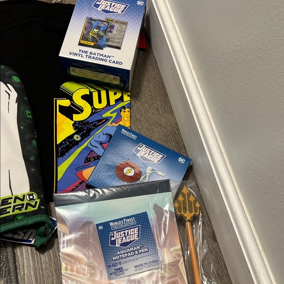 World's Finest Collection Box - Picture 6 of 6